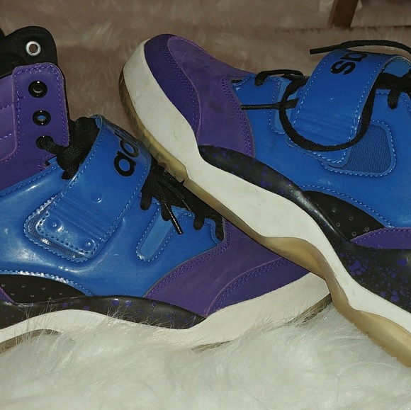 Adidas Shoes - Picture 2 of 3